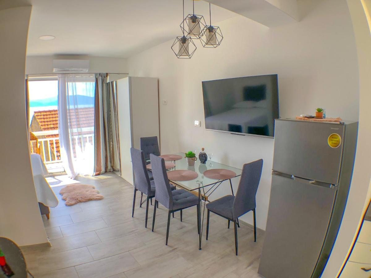 Apartments By The Sea Gradac, Makarska - 13181 Экстерьер фото