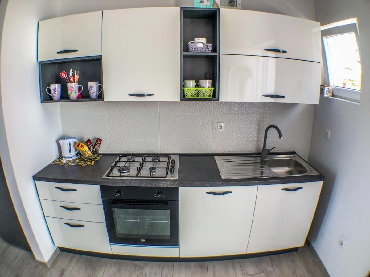 Apartments By The Sea Gradac, Makarska - 13181 Экстерьер фото